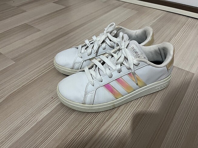 36 Beden Adidas Spor ayakkabı