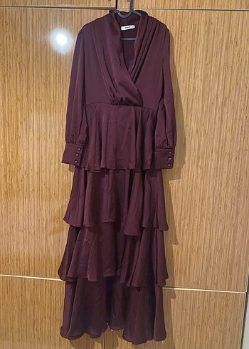 Bordo Uzun Kollu Fırfırlı Uzun Elbise