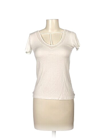 Koton T-shirt %70 İndirimli.