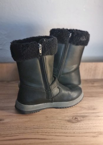 Kız Çocuk Siyah Tokalı Kauçuk Bot - Görsel 3