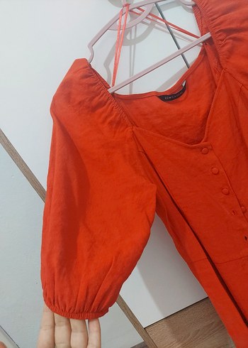 Düğmeli Kırmızı V Yaka Midi Keten Elbise - Görsel 2