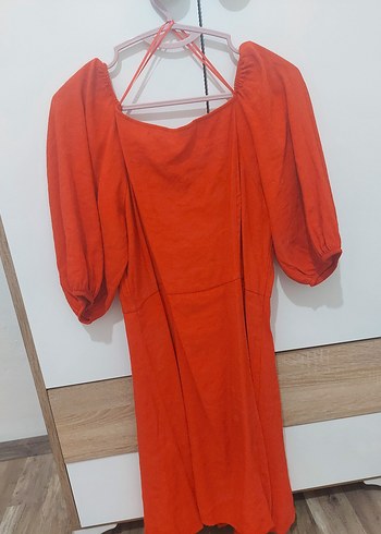 Düğmeli Kırmızı V Yaka Midi Keten Elbise - Görsel 4