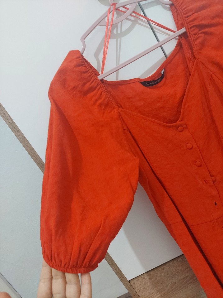 Düğmeli Kırmızı V Yaka Midi Keten Elbise - Görsel 2