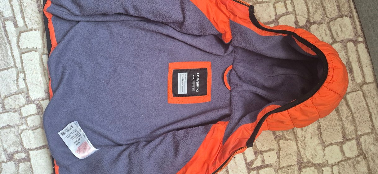 Turuncu Kapüşonlu Erkek Çocuk Mont - Görsel 4