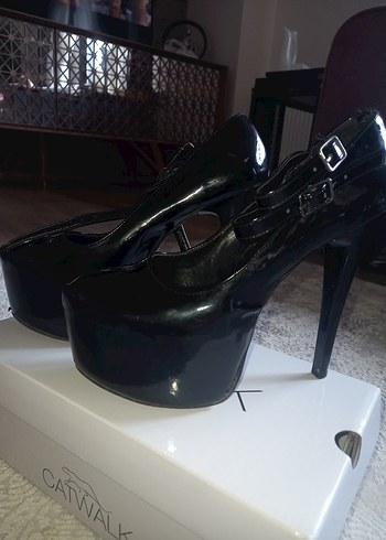 Siyah Platform Topuklu Gotik Stiletto
