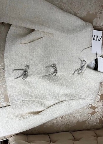 ZARa Beyaz Mini Düğmeli Kadın Keten Ceket - Görsel 2