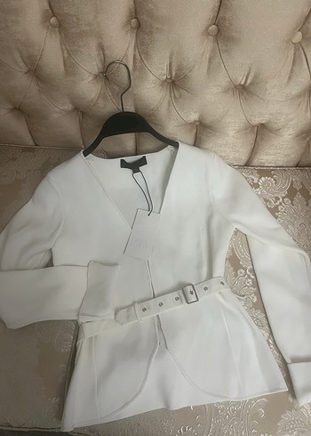 Zara beyaz Kemerli V Yakalı Kadın Ceket - Görsel 3