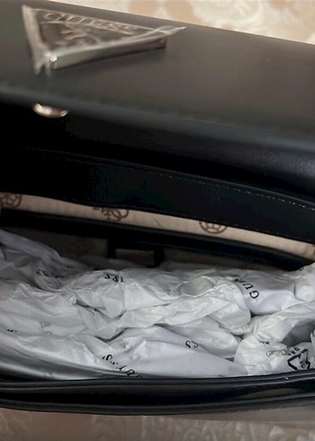 Guess Zincir Detaylı Siyah Kadın Çanta - Görsel 3