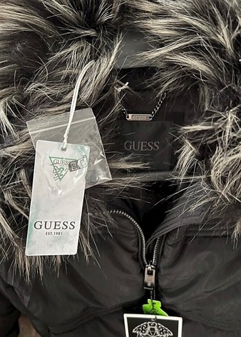 Guess Siyah Kürklü Kadın Kışlık Mont - Görsel 3