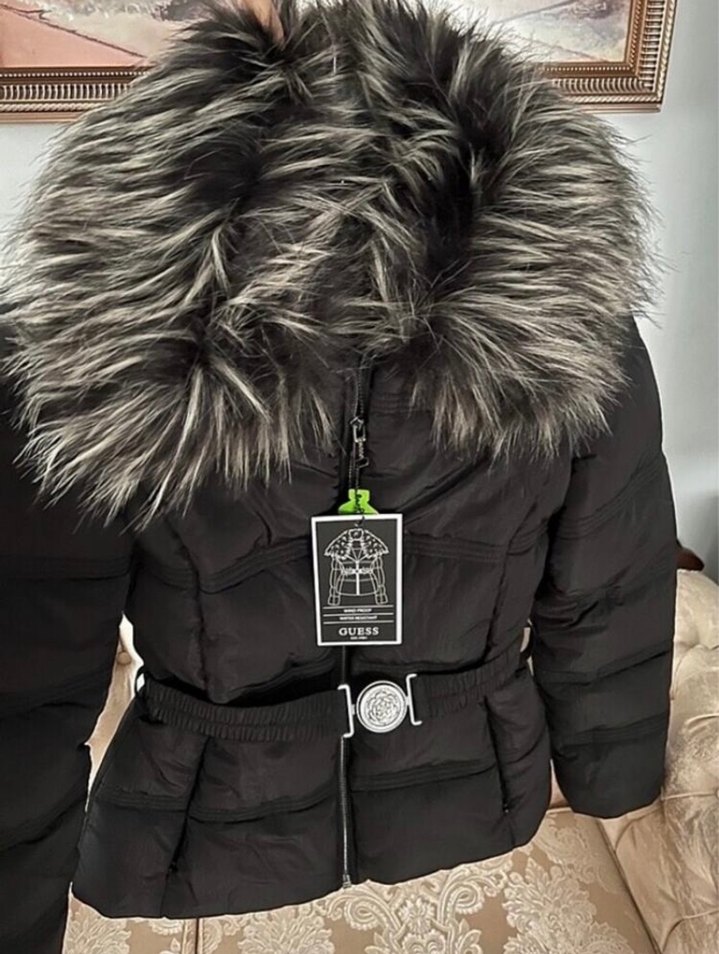 Guess Siyah Kürklü Kadın Kışlık Mont - Görsel 2