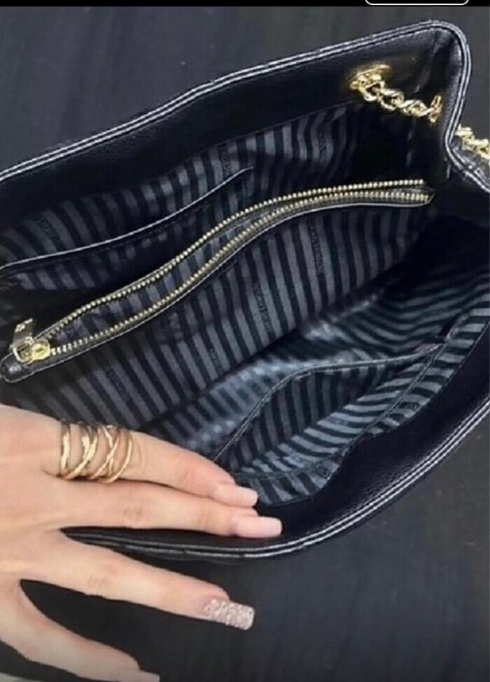 Victoria's Secret Zincir Detaylı Siyah Deri Çanta - Görsel 4