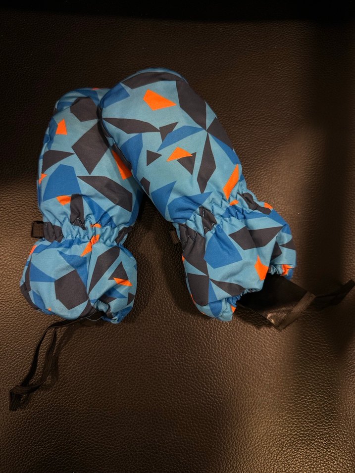 Renkli Erkek Çocuk Eldiveni Velcro Bantlı - Görsel 3