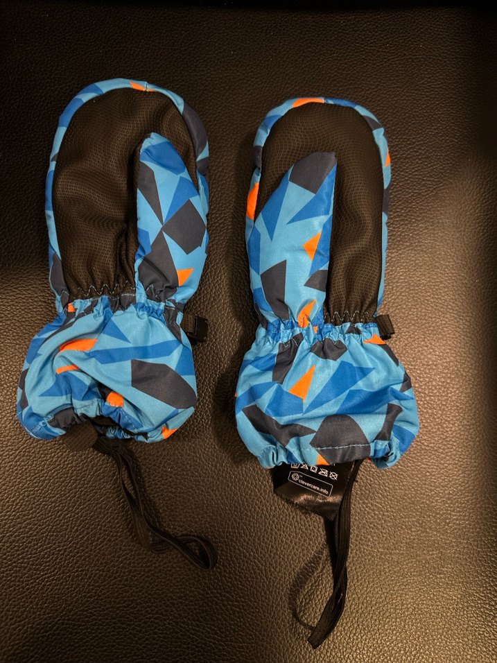 Renkli Erkek Çocuk Eldiveni Velcro Bantlı - Görsel 4