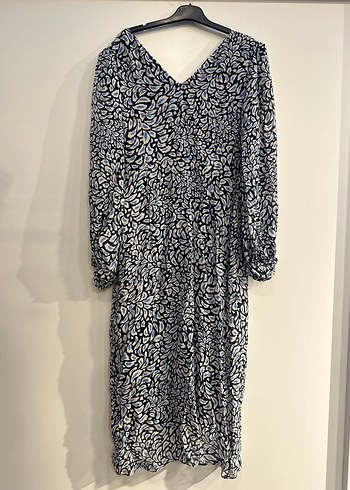 Gri Yılan Desenli Uzun V Yaka Elbise - Görsel 2