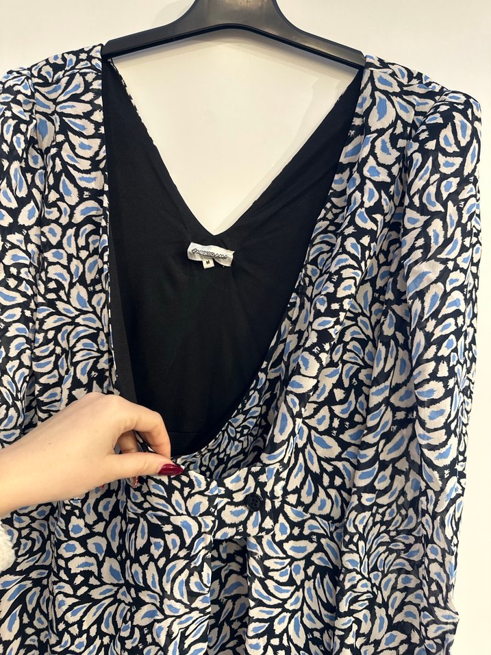 Gri Yılan Desenli Uzun V Yaka Elbise - Görsel 5