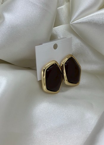 Kahverengi Midi Düğmeli Kadın Küpe - Görsel 3