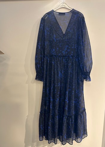 Lacivert V Yaka Pilili Uzun Elbise - Görsel 3