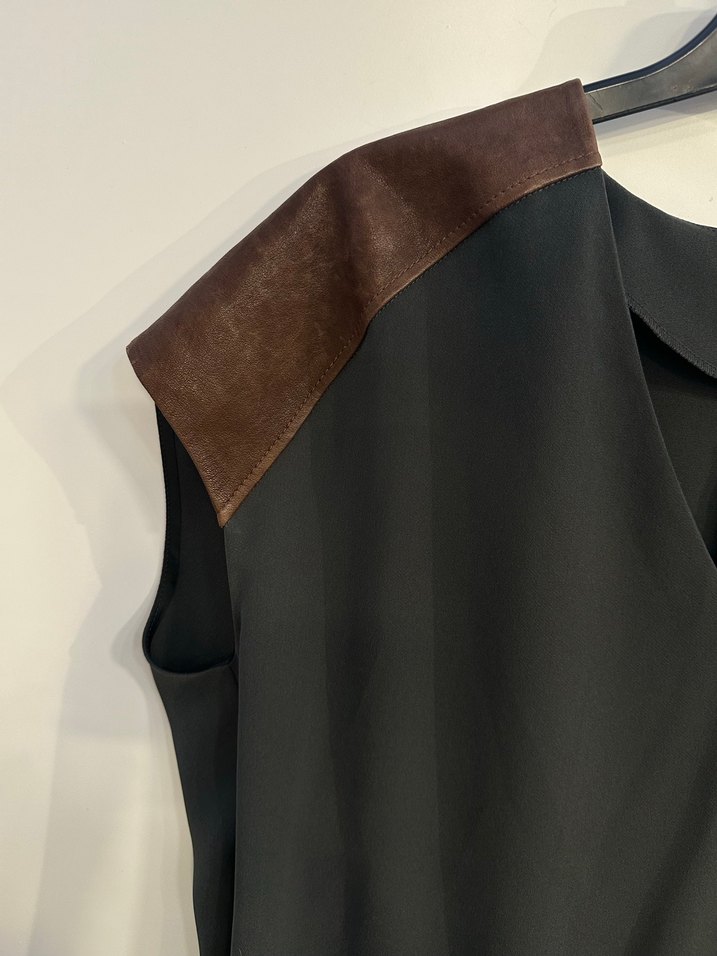 Siyah V Yaka Kolsuz Uzun Elbise - Görsel 4