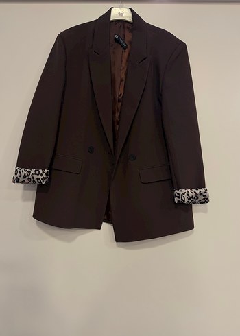 Zara Sikligin Ve Kontrastin Bulustugu Kahverengi Blazer