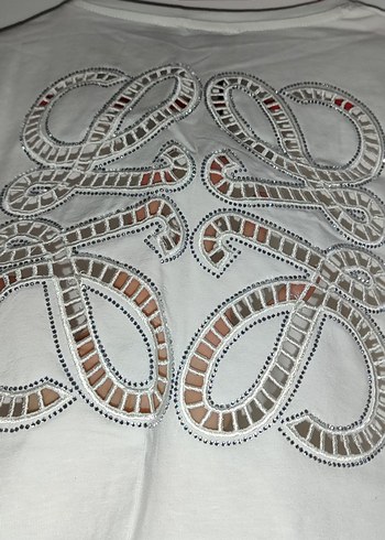 Beyaz Sırt ve Ön Taş Detaylı Kadın Tshirt - Görsel 3