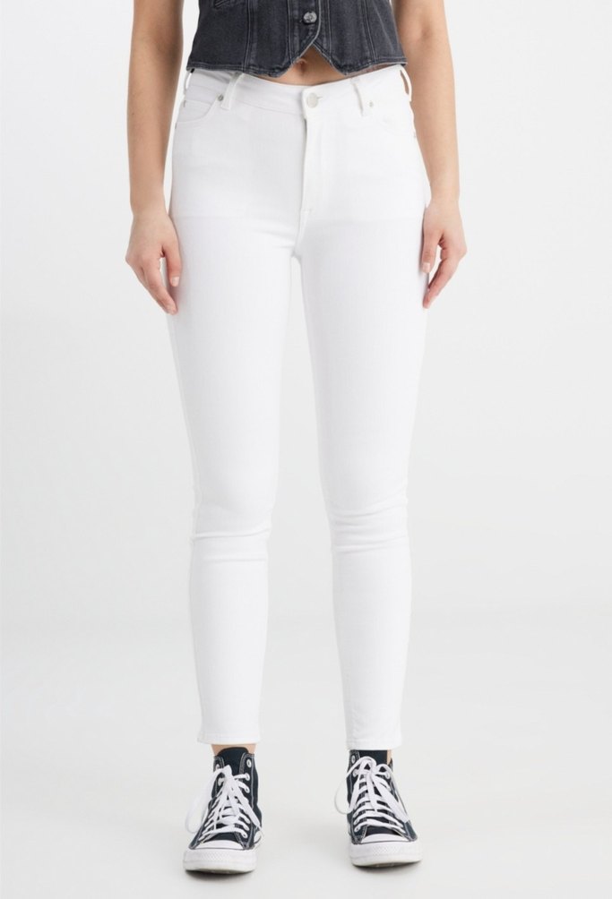 Düğmeli Beyaz Kadın Denim Pantolon - Görsel 2