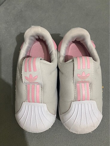23 Beden çeşitli Renk Adidas spor ayakkabı