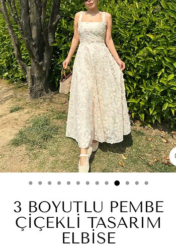3 Boyutlu Pembe Çiçekli Uzun Bej Elbise