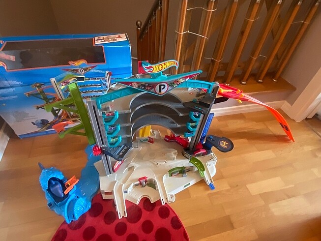  Beden Renk Hotwheels mega ultimate garage