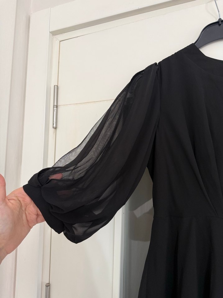 Siyah Uzun Kat Katlı V Yaka Kadın Elbise - Görsel 2