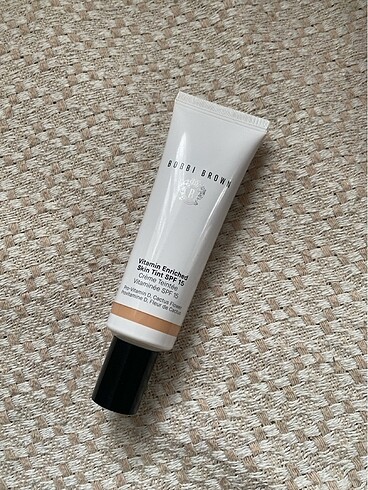 Bobbi brown vitaminli skin tint spf 15
