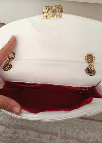 Kemer Detaylı Beyaz Deri Kadın Çanta - Görsel 2