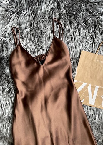 xs Beden Zara saten elbise