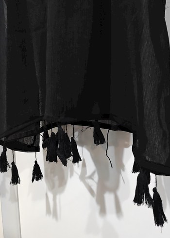 Siyah V Yaka Dökümlü Plaj Kıyafeti - Görsel 3