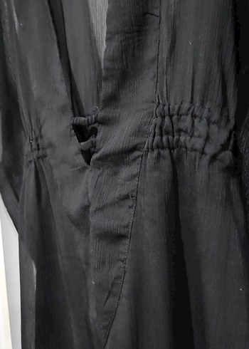 Siyah V Yaka Dökümlü Plaj Kıyafeti - Görsel 2