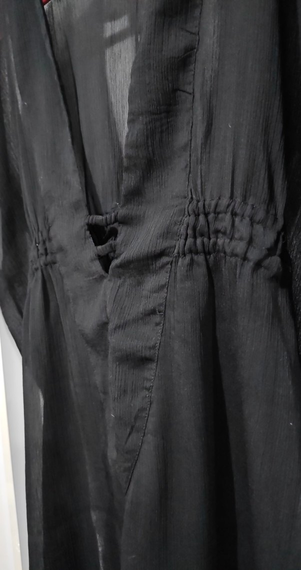 Siyah V Yaka Dökümlü Plaj Kıyafeti - Görsel 2