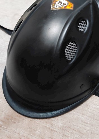 Kemerli Siyah Punk Tarzı Motosiklet Kaskı - Görsel 2