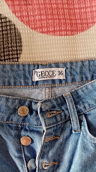 s Beden Yırtık kot şort