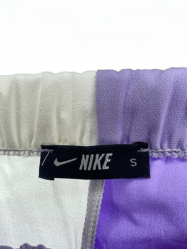 s Beden çeşitli Renk Nike Mini Şort %70 İndirimli.