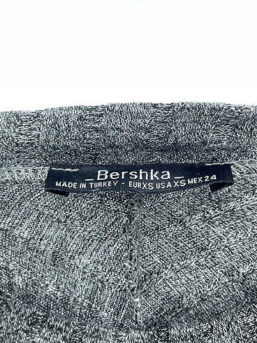 s Beden çeşitli Renk Bershka Kısa Elbise %70 İndirimli.