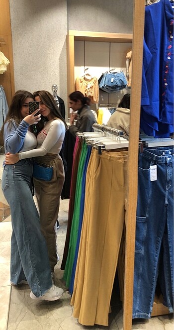 Bershka Pantolon