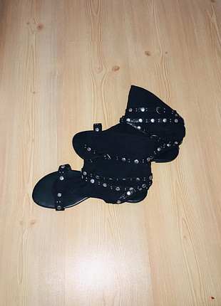 42 Beden siyah Renk Deichmann süet kumaş zımbalı sandalet