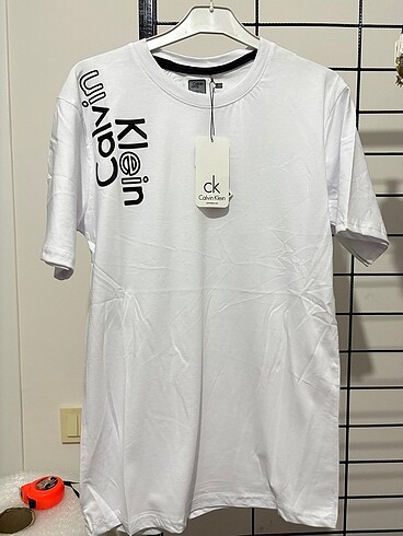 Calvin Klein tişört