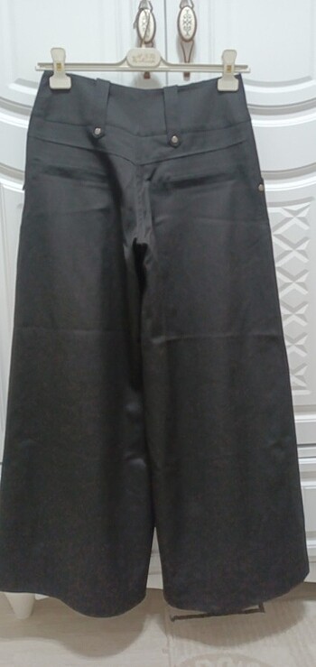 36 Beden siyah Renk Çok şık ve güzel bir pantalon