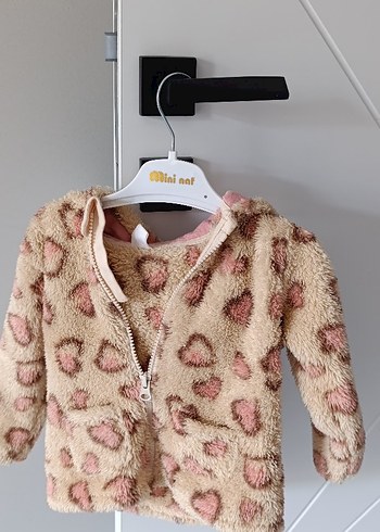 Kız Çocuk Leopar Desenli Kapüşonlu Mont - Görsel 5