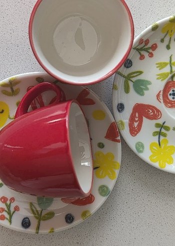 Renkli Desenli Tabaklı Kırmızı Fincan Seti - Görsel 2