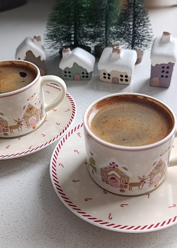 Beyaz Pastel Desenli Kahve Fincanları - Görsel 3