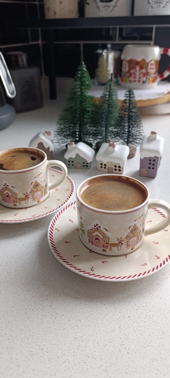 Beyaz Pastel Desenli Kahve Fincanları - Görsel 2