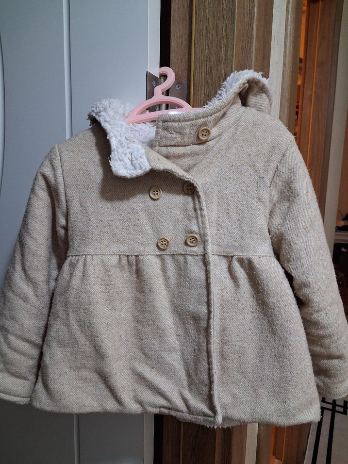 Kız Çocuk Bej Düğmeli Kaban - Görsel 3