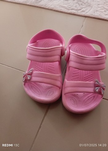 Pembe Tokalı Kız Çocuk Terliği