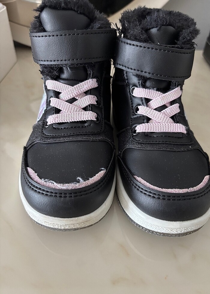 Kız çocuk unicorn bot - Görsel 2